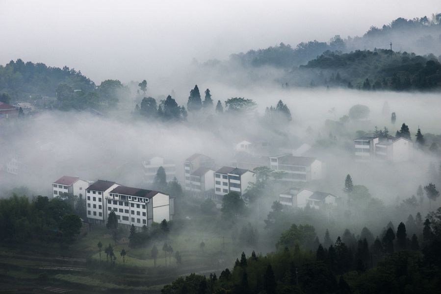 白云深处有人家 摄影 茗岙忠