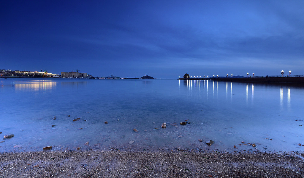 青岛的前海湾夜色 摄影 qdzp