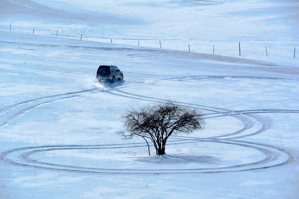 风雪回家路 摄影 桃花江