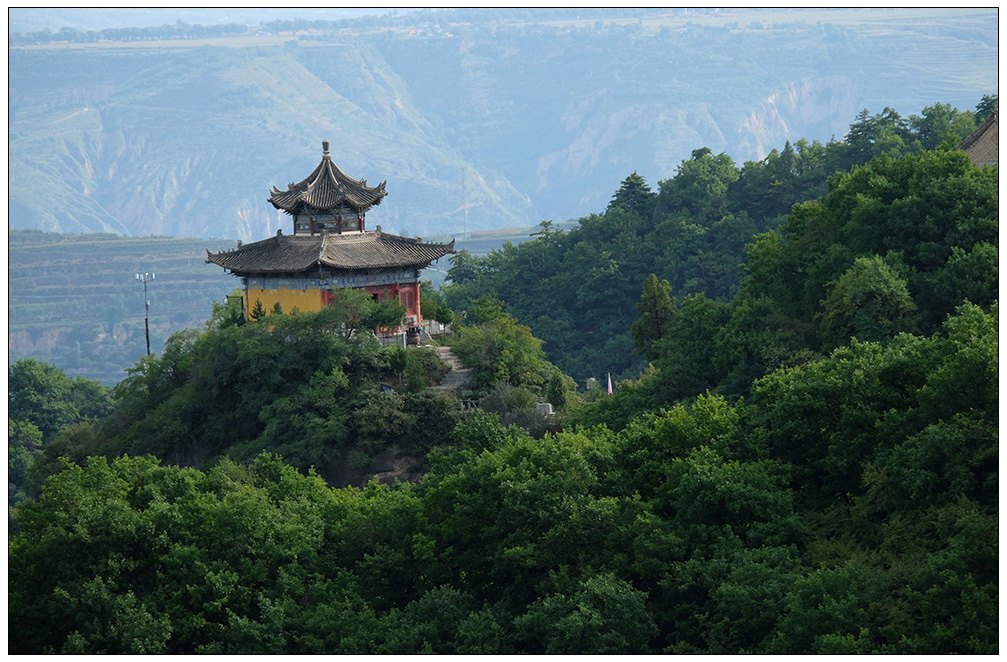 遥望北台（问道崆峒山44） 摄影 尹成