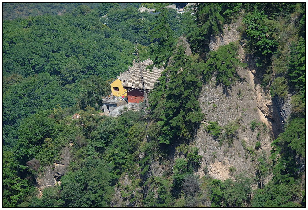 远看西台（问道崆峒山85） 摄影 尹成