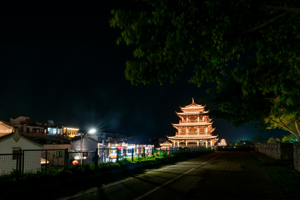 古城夜色 摄影 峡山