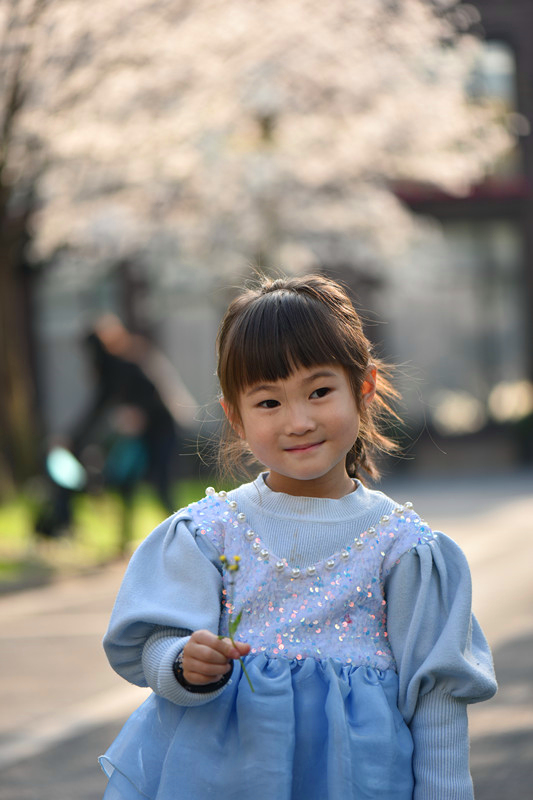 嗲嗲的小姑娘 摄影 跃李841