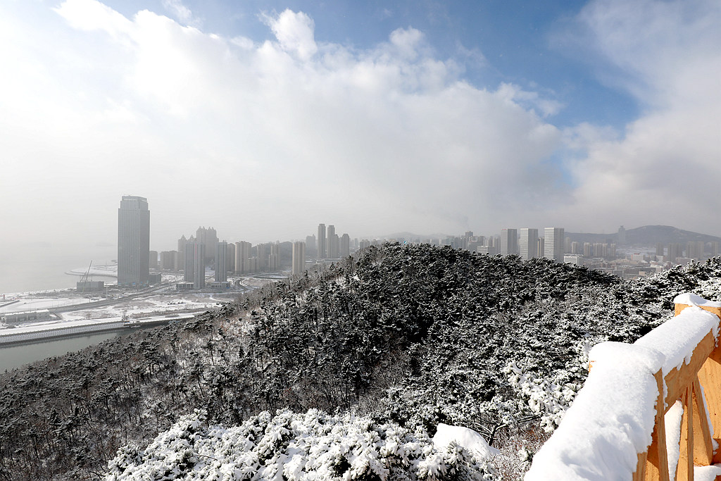 雪染西尖山 摄影 诗捷