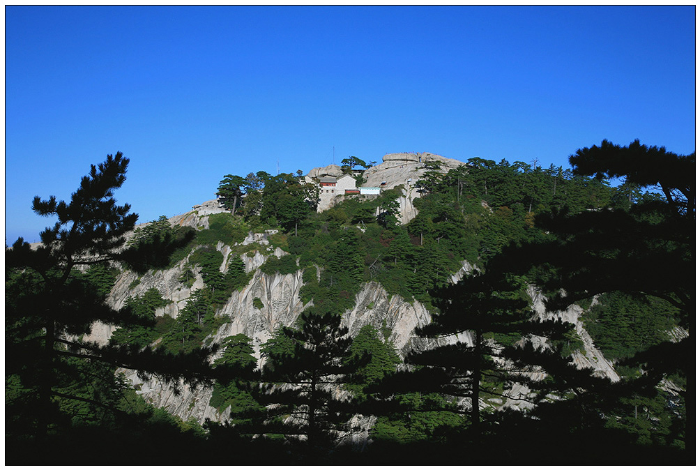 仰看西峰顶（登华山095） 摄影 尹成