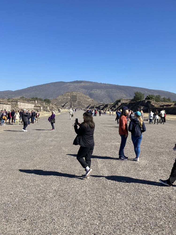 太阳金字塔和月亮金字塔 摄影 飘逸越洋