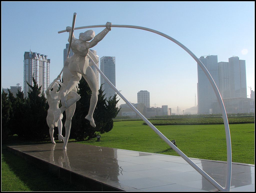 大连星海广场运动系列雕塑9 摄影 走马观花