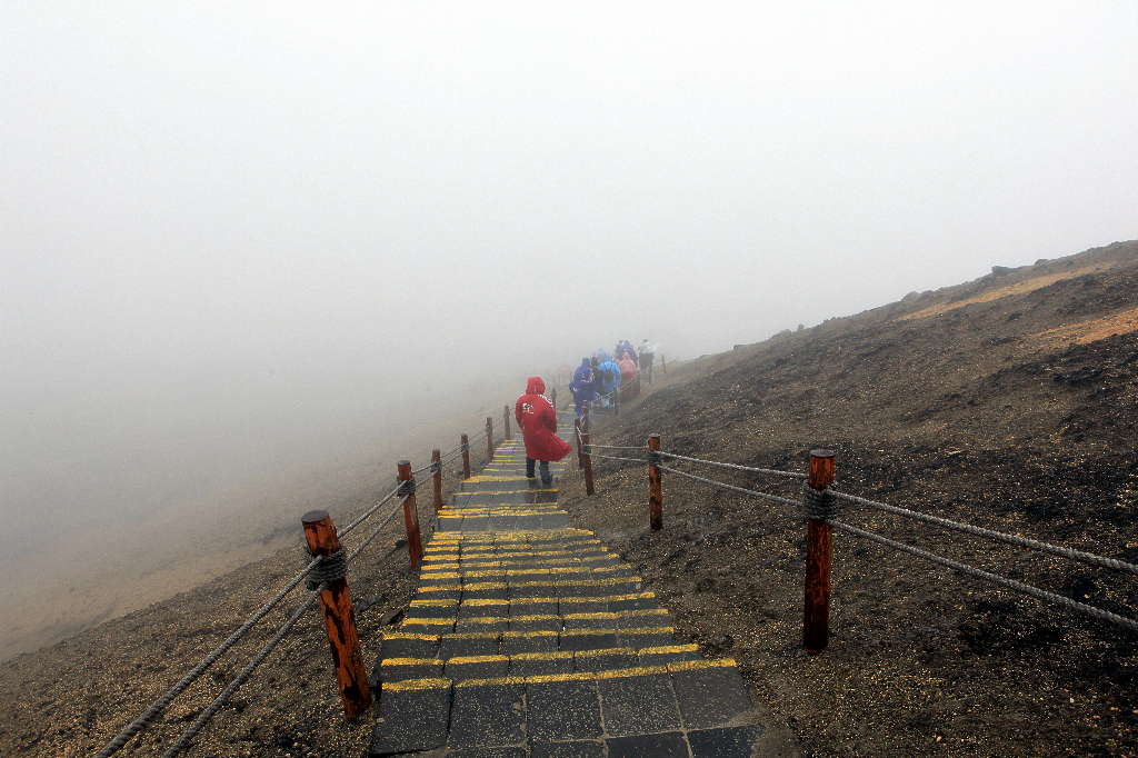 雨中长白山4 摄影 三人