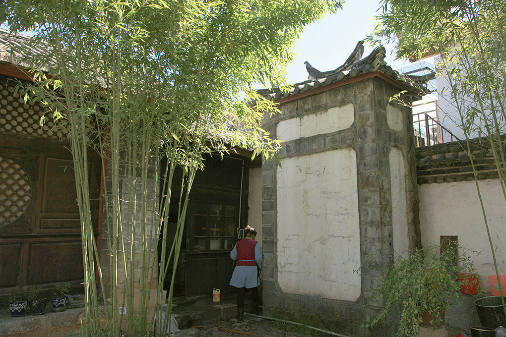 束河市井（那年去滇西171） 摄影 尹成